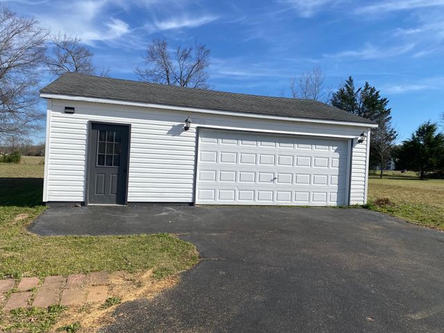 345 PAULINE DR, Adamsville, TN 38310