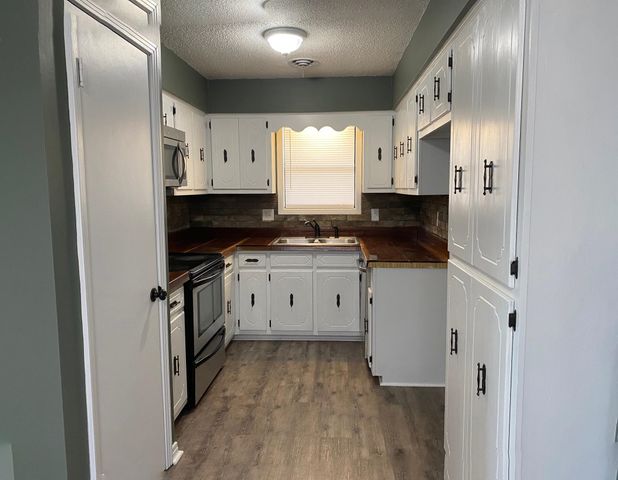 345 PAULINE DR, Adamsville, TN 38310