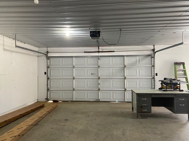 345 PAULINE DR, Adamsville, TN 38310