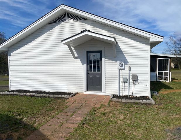 345 PAULINE DR, Adamsville, TN 38310