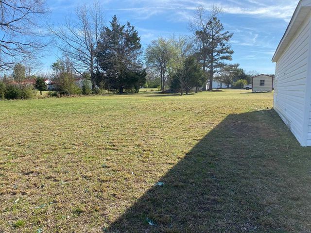 345 PAULINE DR, Adamsville, TN 38310