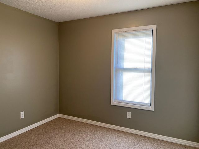 345 PAULINE DR, Adamsville, TN 38310