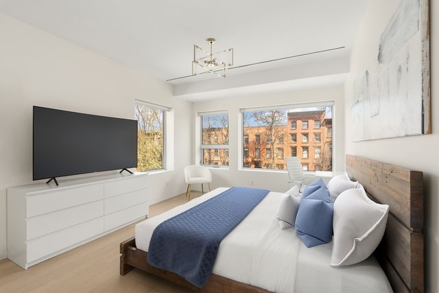 140 CLINTON Avenue, New York City, NY 11205