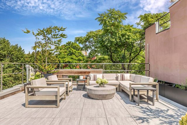 140 CLINTON Avenue, New York City, NY 11205
