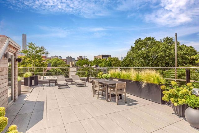140 CLINTON Avenue, New York City, NY 11205