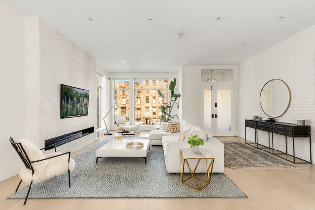 140 CLINTON Avenue, New York City, NY 11205