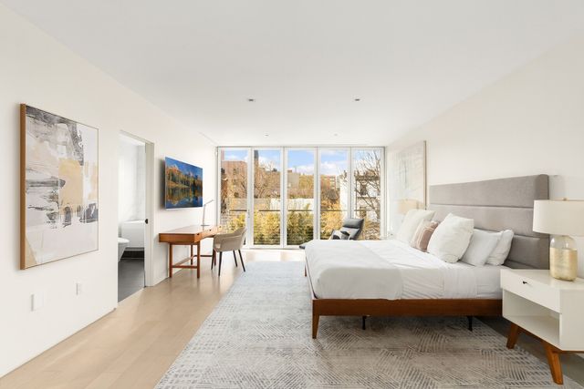 140 CLINTON Avenue, New York City, NY 11205