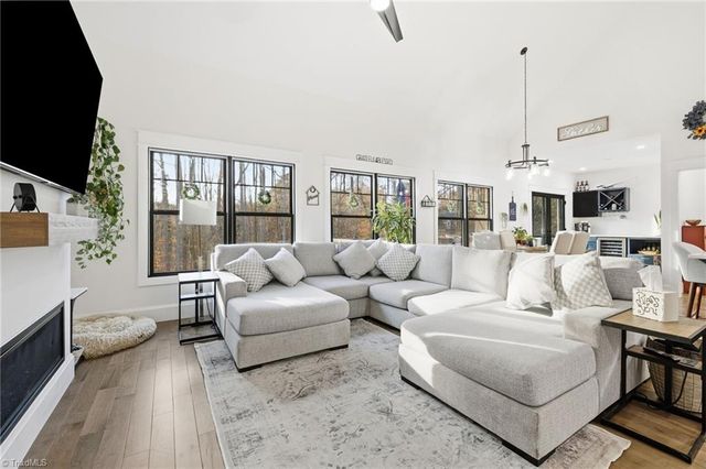 3827 Edgewater Street, High Point, NC 27265