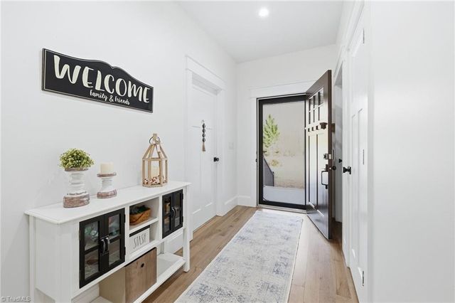 3827 Edgewater Street, High Point, NC 27265