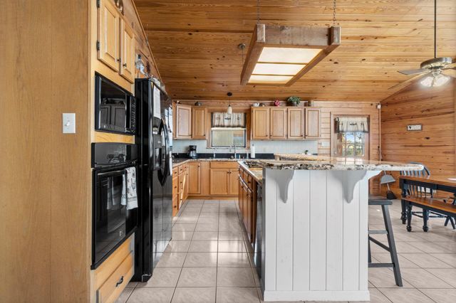 287 Harbor Addition Drive, Livingston, TX 77351