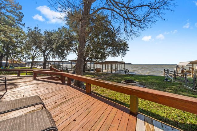 287 Harbor Addition Drive, Livingston, TX 77351