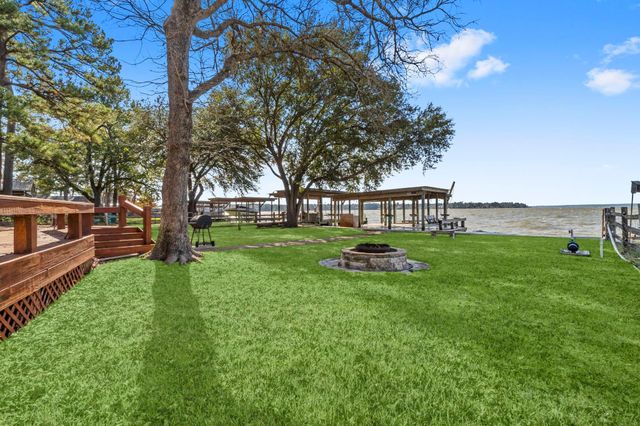 287 Harbor Addition Drive, Livingston, TX 77351