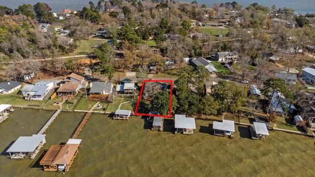 287 Harbor Addition Drive, Livingston, TX 77351