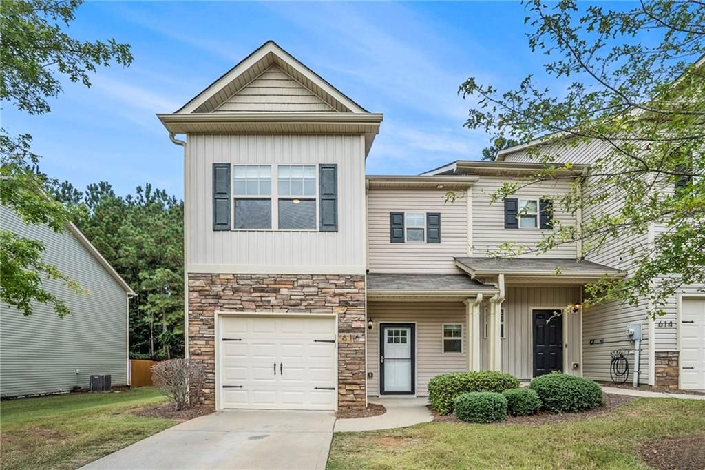 616 Oakside Place, Acworth, GA 30102