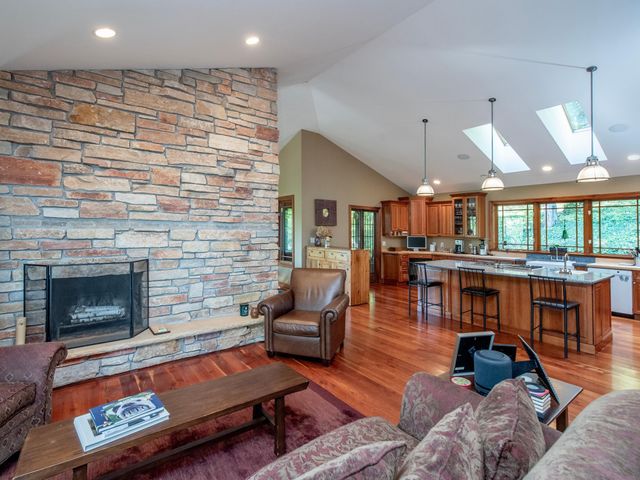 4350 River Road S, Afton, MN 55001