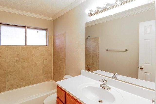 7342 Sonnet Glen Lane, Houston, TX 77095