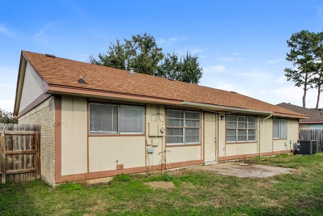 7342 Sonnet Glen Lane, Houston, TX 77095