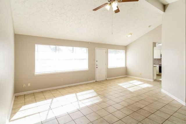 7342 Sonnet Glen Lane, Houston, TX 77095
