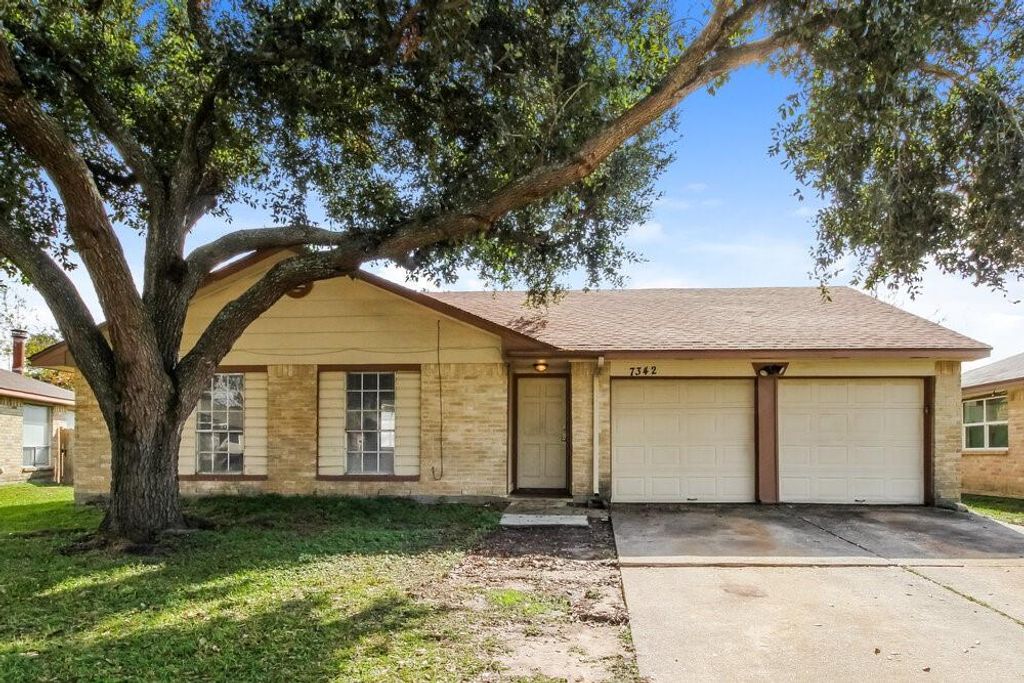 7342 Sonnet Glen Lane, Houston, TX 77095