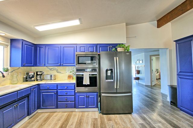 401 Tumbleweed Drive, Jacksonville, OR 97530