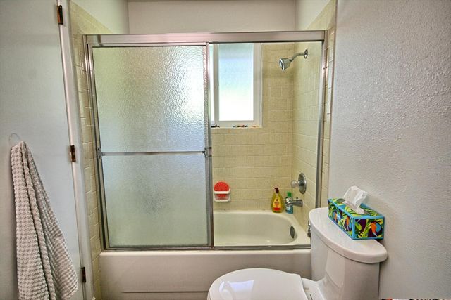 401 Tumbleweed Drive, Jacksonville, OR 97530