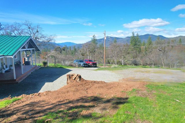 401 Tumbleweed Drive, Jacksonville, OR 97530