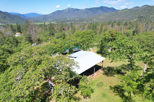 401 Tumbleweed Drive, Jacksonville, OR 97530