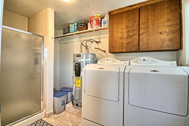 401 Tumbleweed Drive, Jacksonville, OR 97530