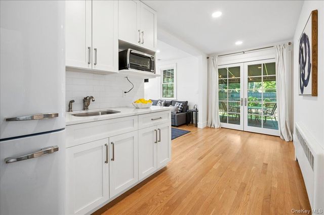 1355 Roosevelt Avenue, Pelham, NY 10803