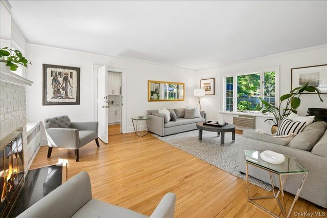 1355 Roosevelt Avenue, Pelham, NY 10803