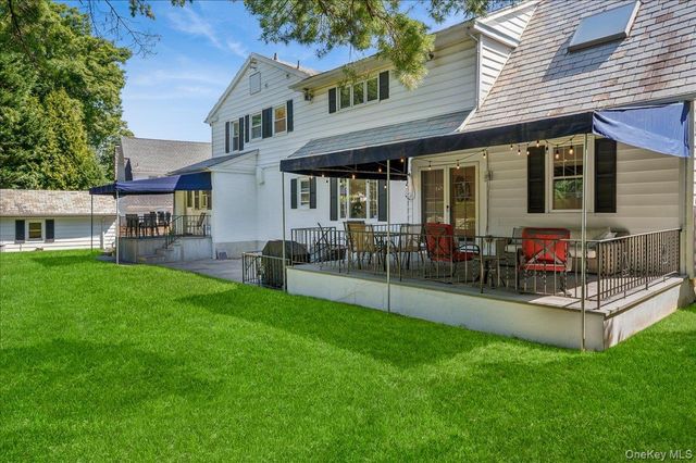 1355 Roosevelt Avenue, Pelham, NY 10803