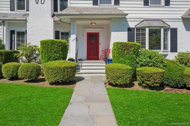 1355 Roosevelt Avenue, Pelham, NY 10803
