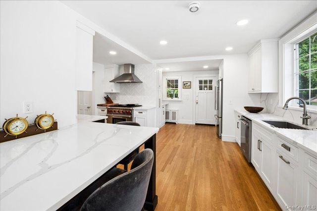 1355 Roosevelt Avenue, Pelham, NY 10803