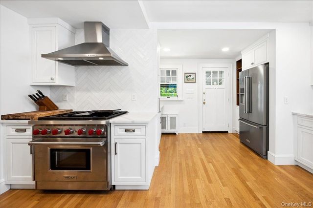 1355 Roosevelt Avenue, Pelham, NY 10803