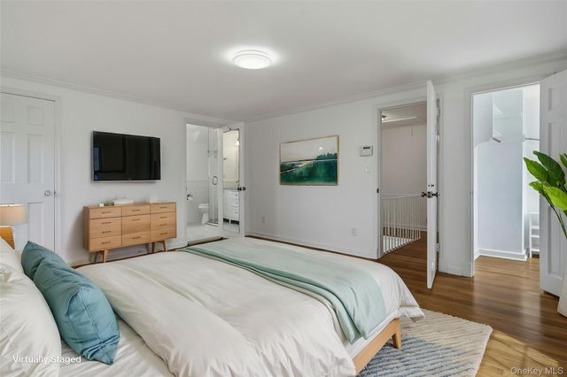 35 Sherry Hill Lane, Manhasset, NY 11030