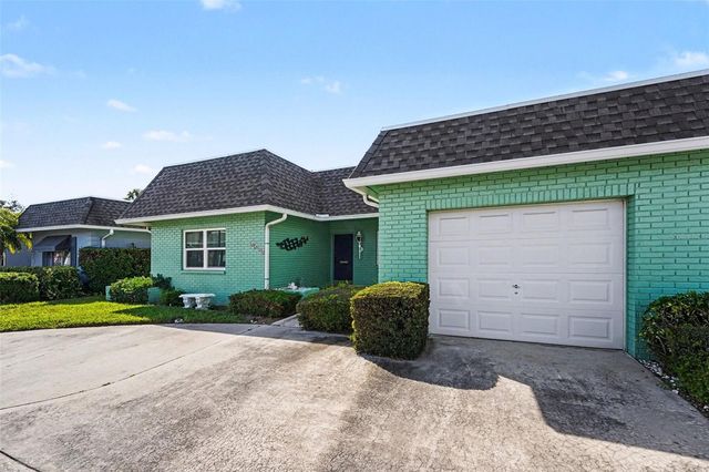 6580 GOLDEN HORSESHOE DRIVE, Seminole, FL 33777