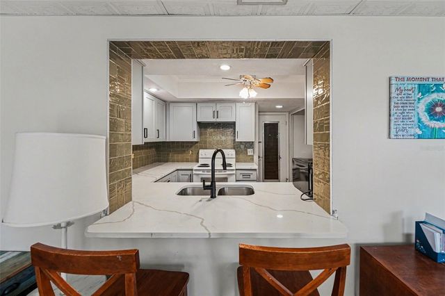 6580 GOLDEN HORSESHOE DRIVE, Seminole, FL 33777