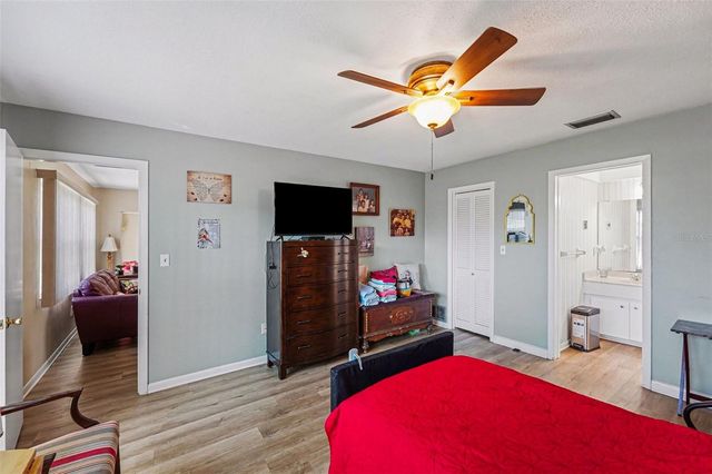 6580 GOLDEN HORSESHOE DRIVE, Seminole, FL 33777