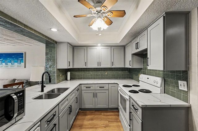 6580 GOLDEN HORSESHOE DRIVE, Seminole, FL 33777