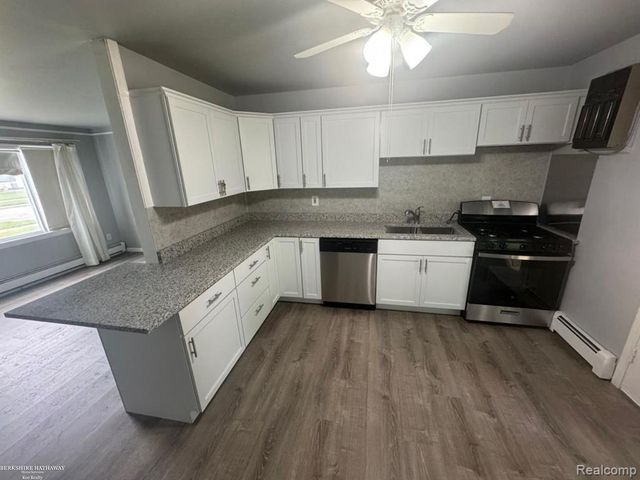26285 Normandy Street, Roseville, MI 48066