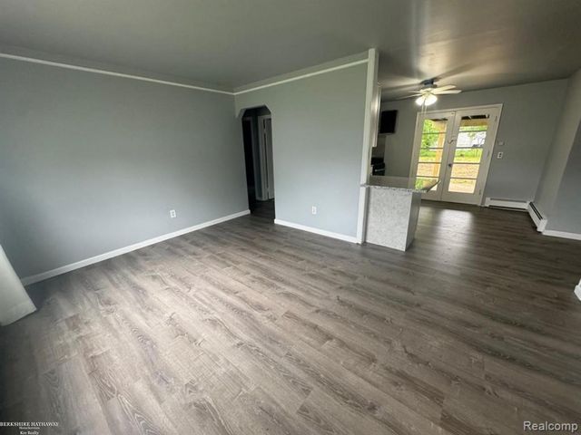 26285 Normandy Street, Roseville, MI 48066
