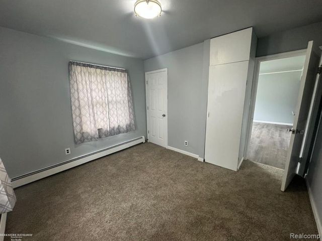 26285 Normandy Street, Roseville, MI 48066