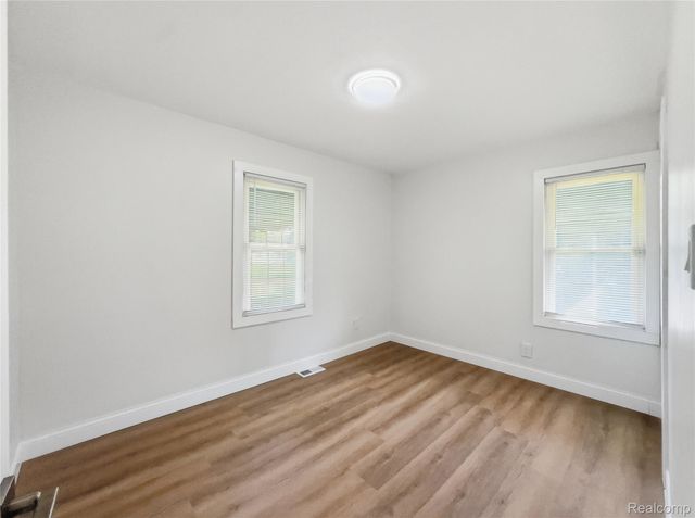 18410 Tranquil Street, Roseville, MI 48066