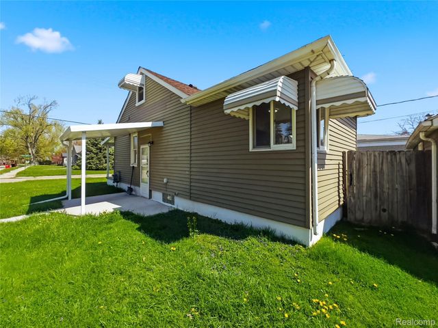 18410 Tranquil Street, Roseville, MI 48066
