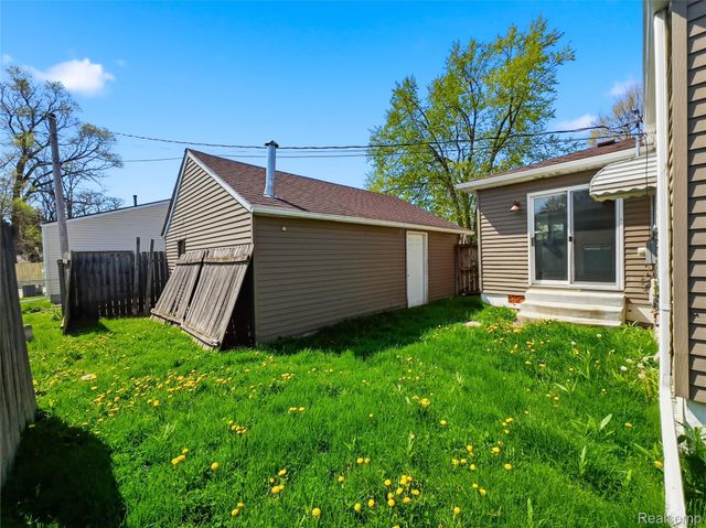 18410 Tranquil Street, Roseville, MI 48066