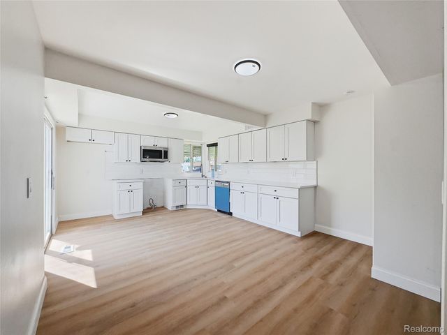18410 Tranquil Street, Roseville, MI 48066