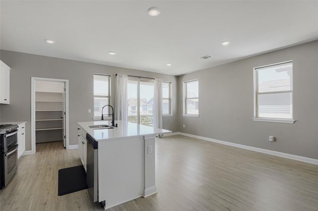 8306 Mandela BND, Austin, TX 78744