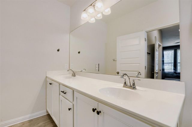 8306 Mandela BND, Austin, TX 78744