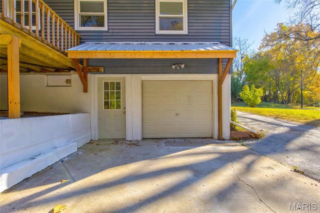 351 Kennedy Drive, East Alton, IL 62024