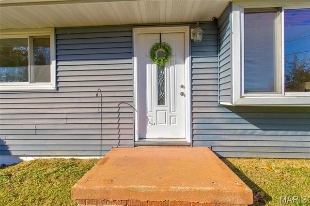 351 Kennedy Drive, East Alton, IL 62024